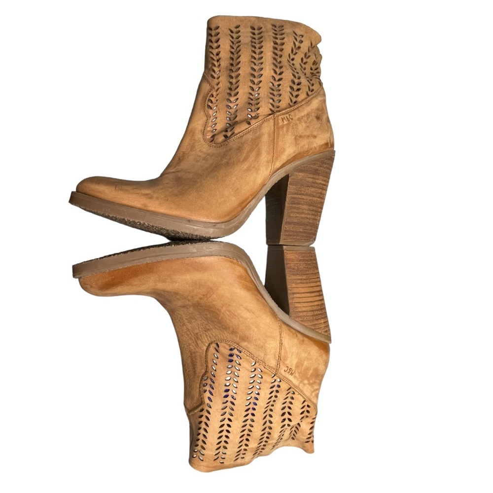 Musse & Cloud Ankle Bootie Suede Laser Cut Anthropology Sz 10 - Picture 3 of 10